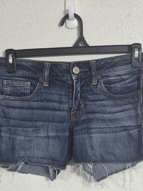 American Eagle Cut Off Raw Hem Midi Super Stretch Jean Denim Shorts Women's Sz 2